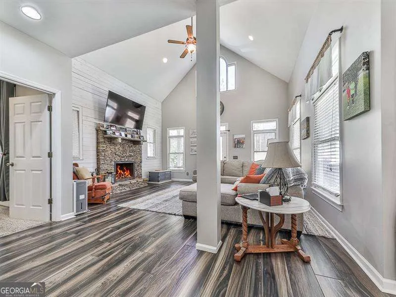 1206 Garden ROW NE Dalton, GA 30721