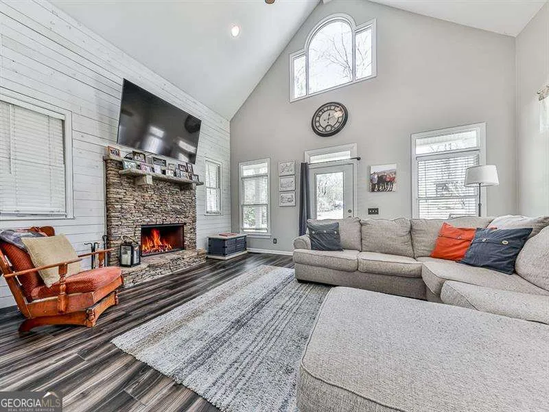 1206 Garden ROW NE Dalton, GA 30721