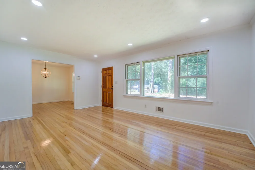 1288 Elva DR SW South Fulton, GA 30331