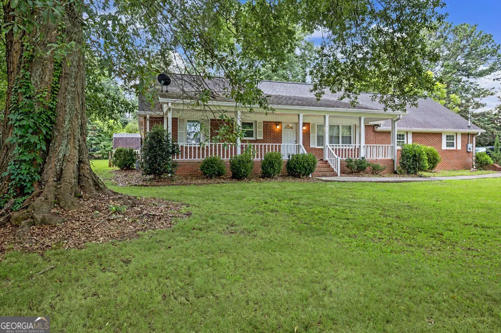 413 Old Newnan RD Carrollton, GA 30117