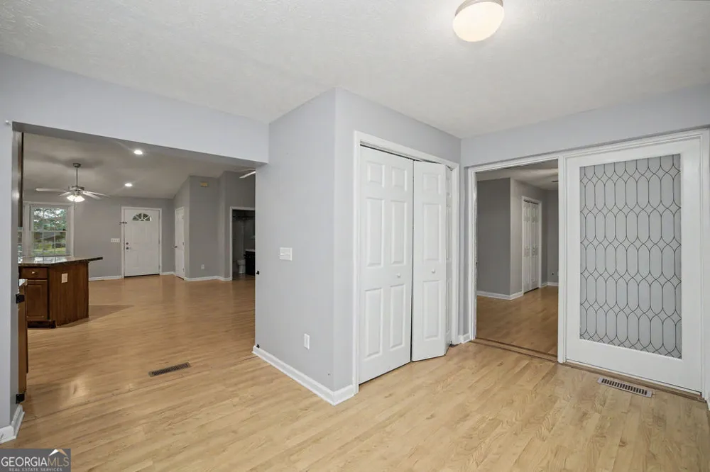 413 Old Newnan RD Carrollton, GA 30117
