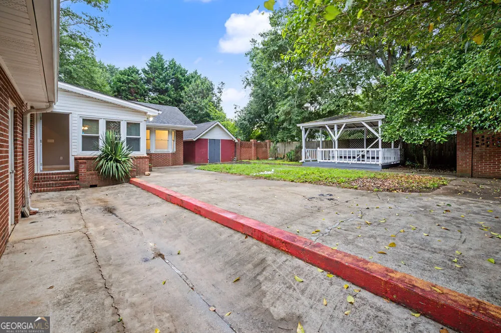 413 Old Newnan RD Carrollton, GA 30117