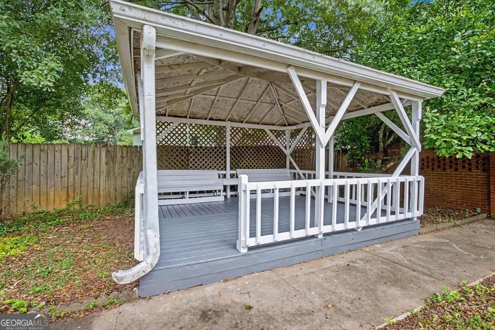 413 Old Newnan RD Carrollton, GA 30117