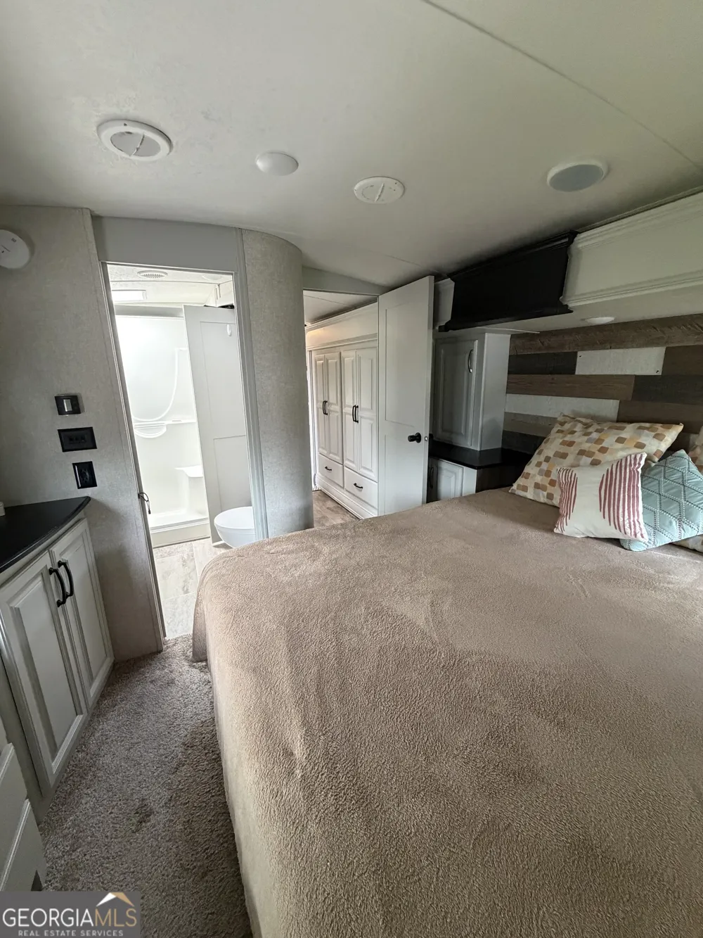218 Mountain Creek RD Blairsville, GA 30512