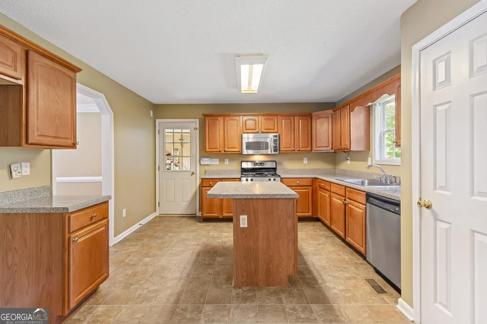 178 Hunters Mill DR Hiram, GA 30141