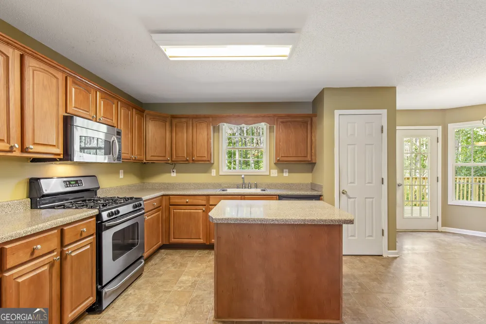 178 Hunters Mill DR Hiram, GA 30141