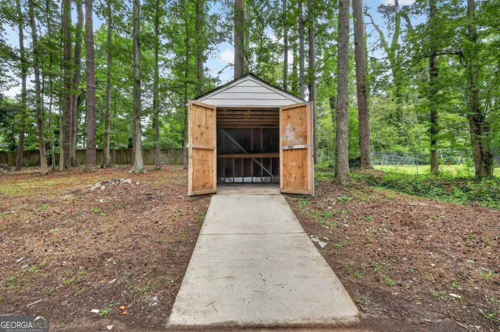 160 Running Bear TRL Fayetteville, GA 30214