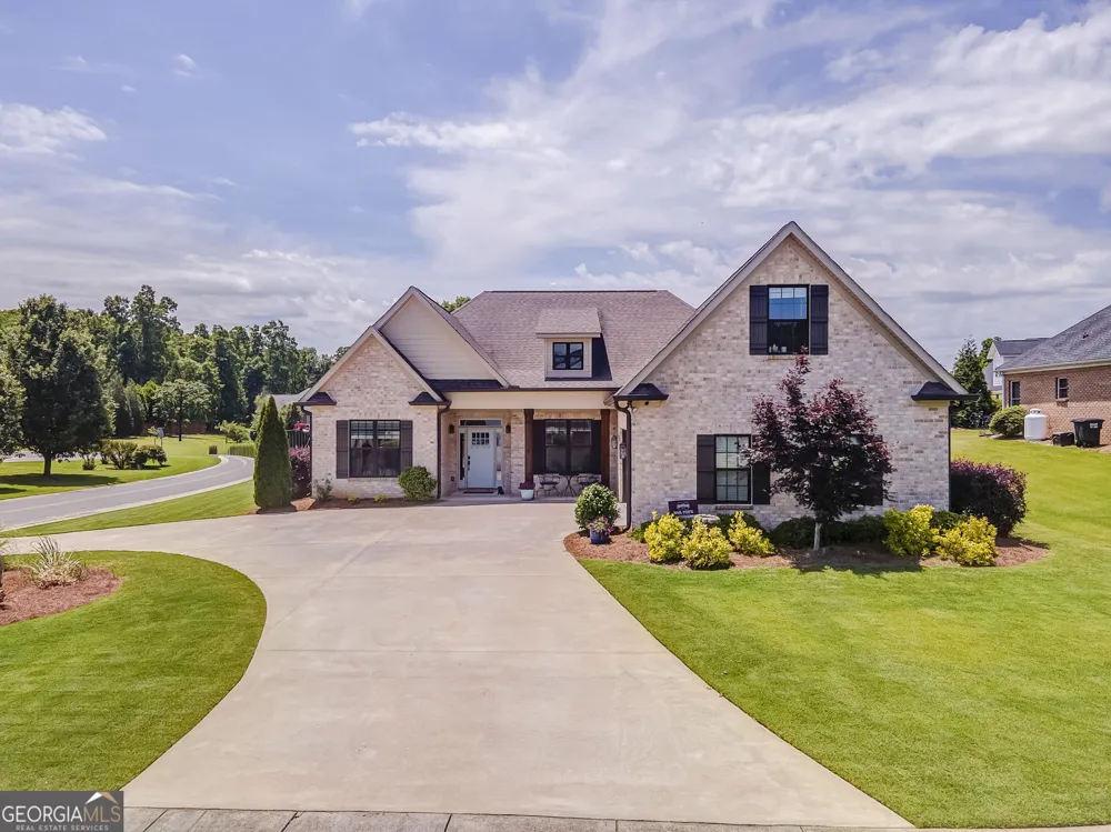 109 Mountain Laurel Calhoun, GA 30701