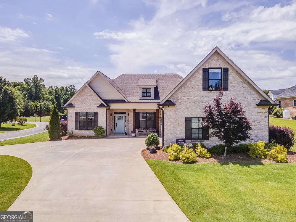 109 Mountain Laurel Calhoun, GA 30701