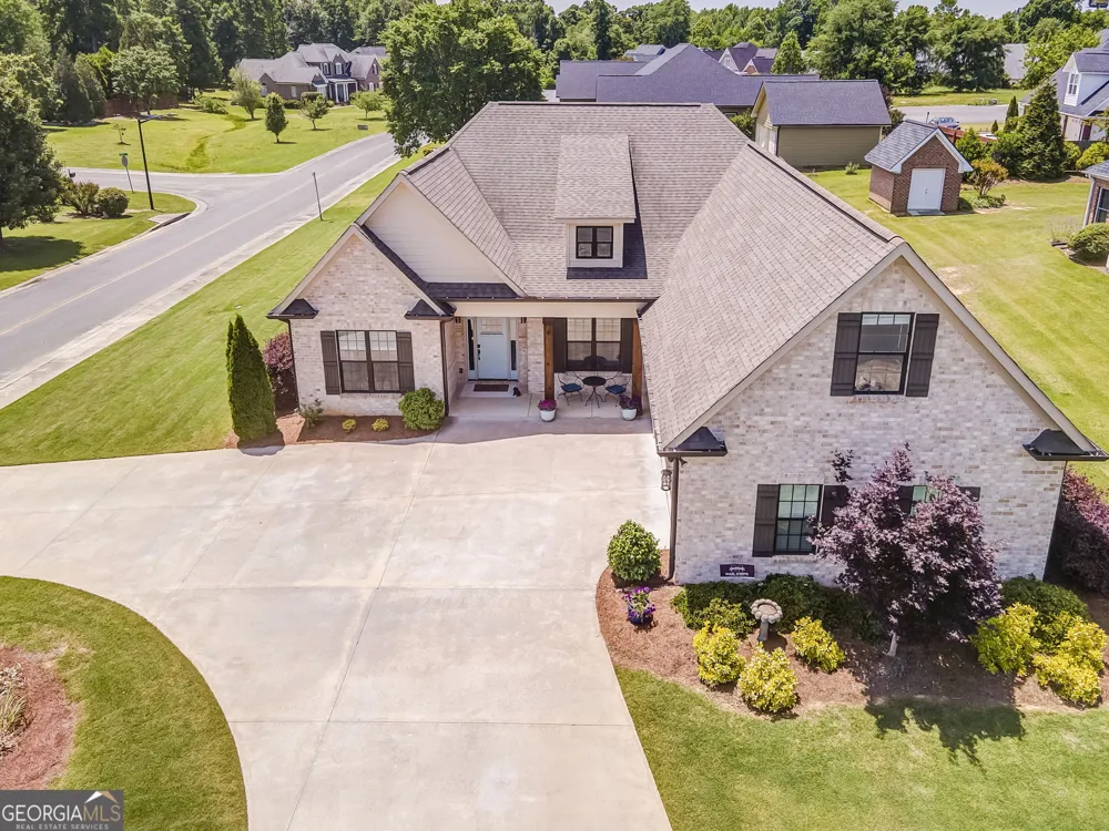 109 Mountain Laurel Calhoun, GA 30701