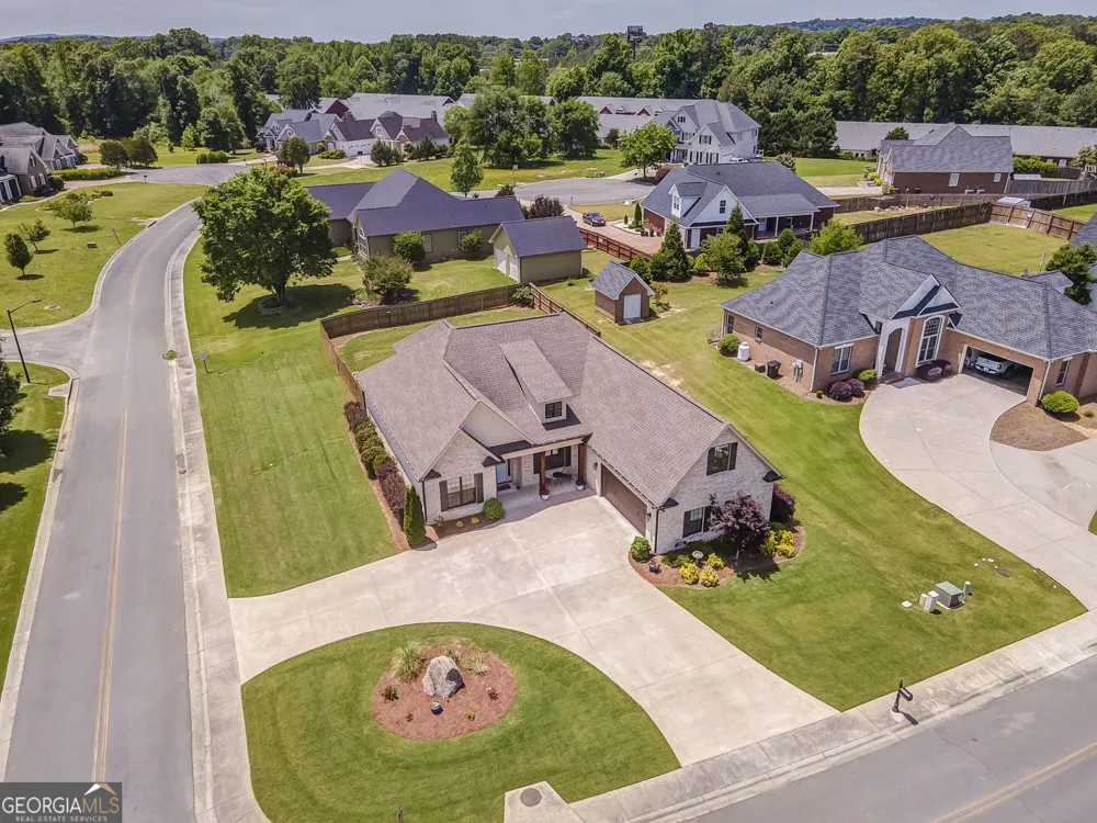 109 Mountain Laurel Calhoun, GA 30701