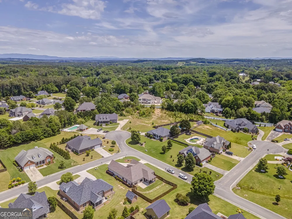 109 Mountain Laurel Calhoun, GA 30701