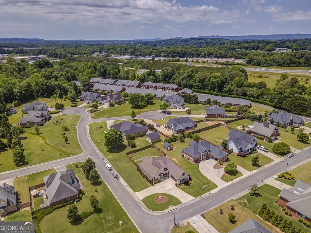 109 Mountain Laurel Calhoun, GA 30701