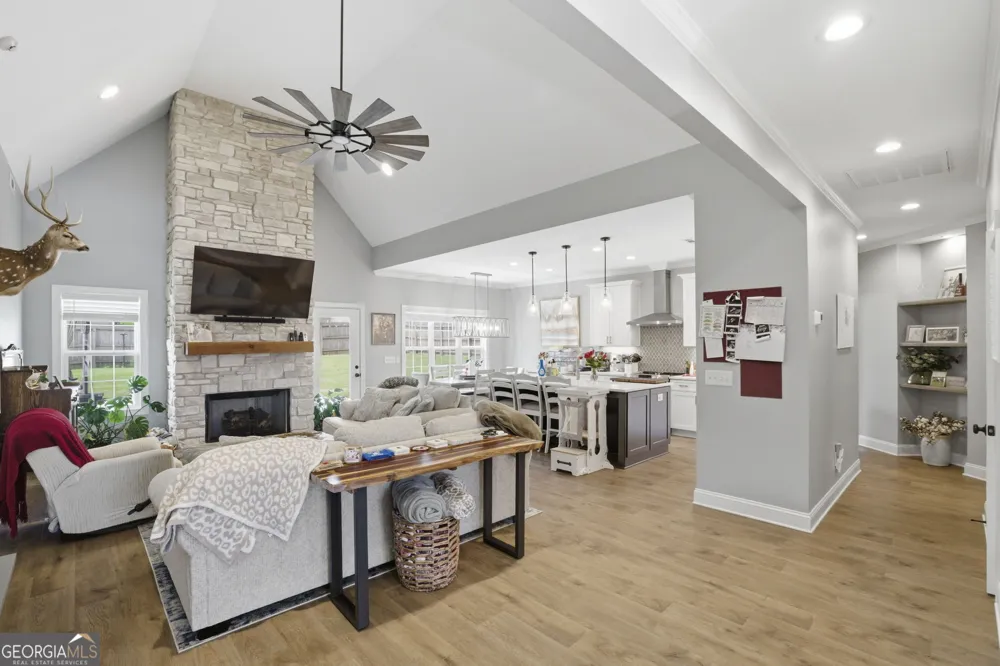109 Mountain Laurel Calhoun, GA 30701