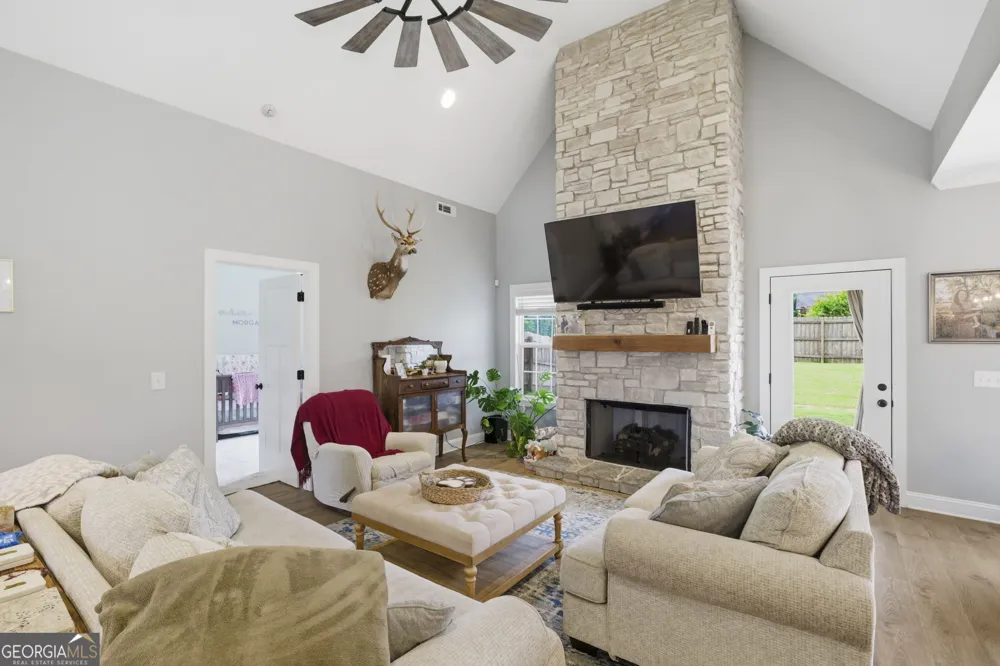 109 Mountain Laurel Calhoun, GA 30701