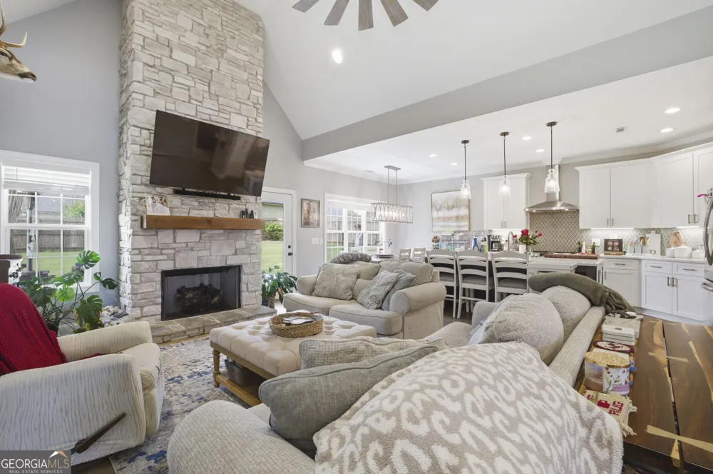 109 Mountain Laurel Calhoun, GA 30701