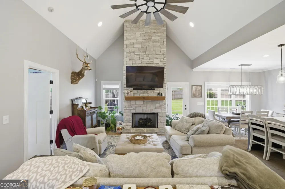 109 Mountain Laurel Calhoun, GA 30701