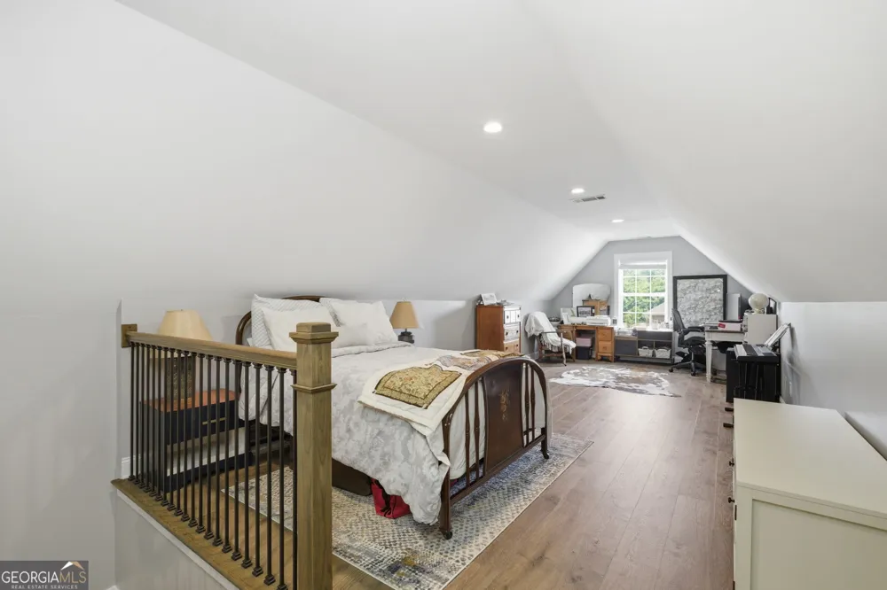 109 Mountain Laurel Calhoun, GA 30701
