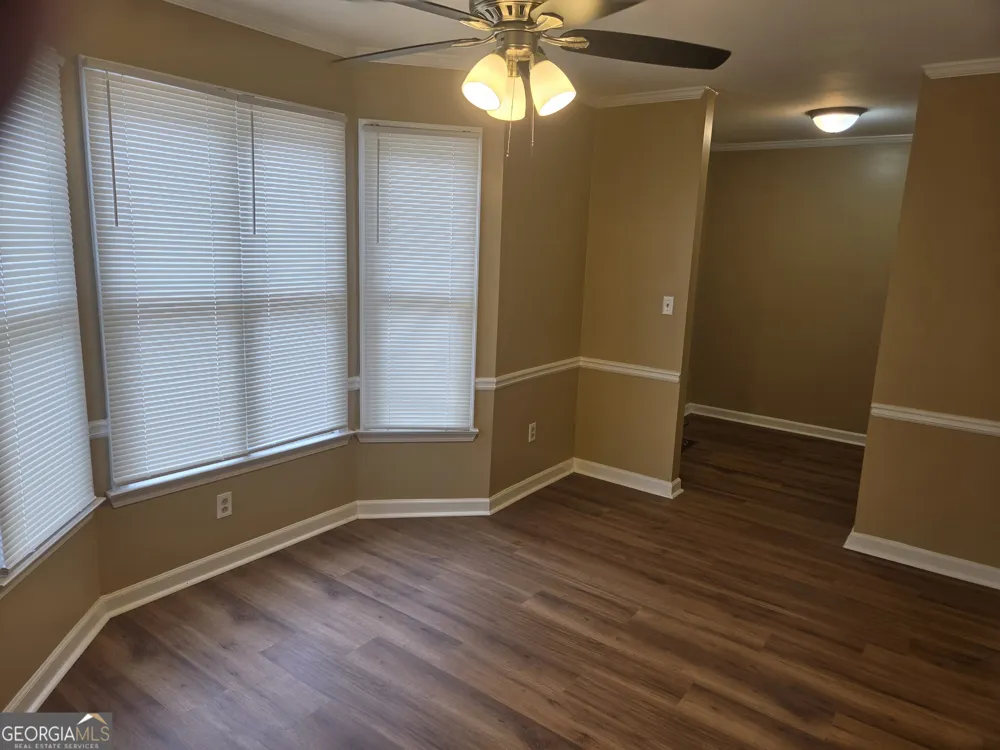 5595 Wells CIR Stone Mountain, GA 30087