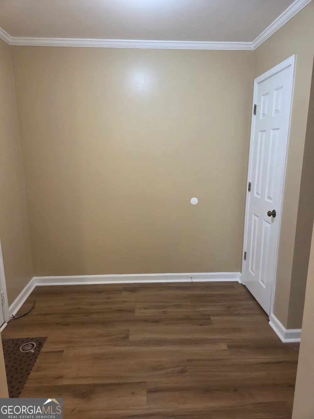 5595 Wells CIR Stone Mountain, GA 30087