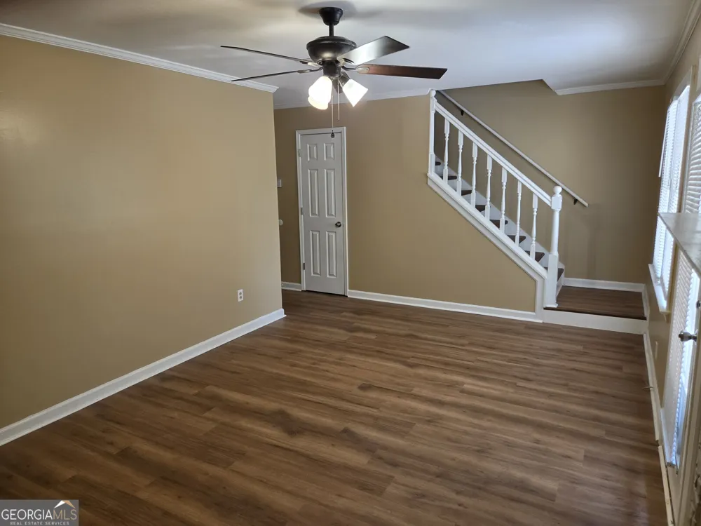 5595 Wells CIR Stone Mountain, GA 30087