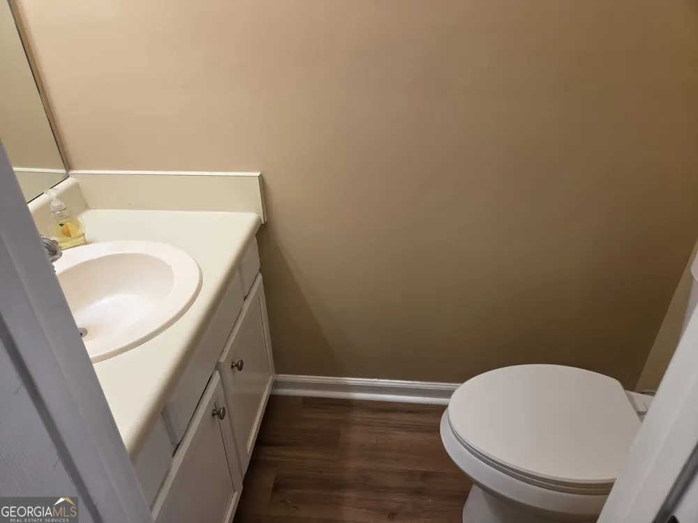 5595 Wells CIR Stone Mountain, GA 30087