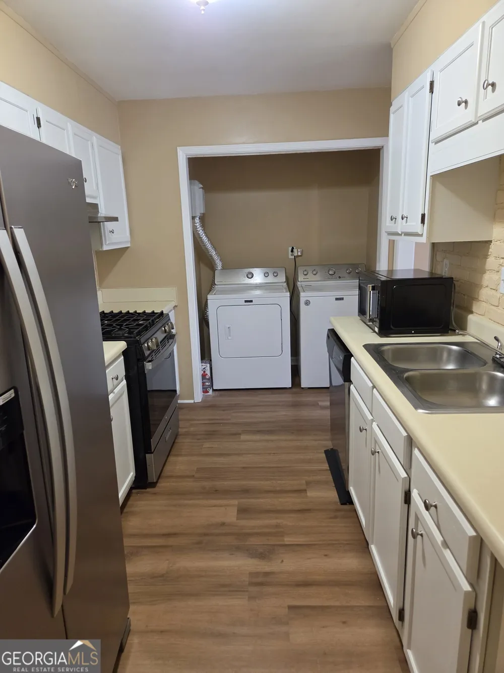 5595 Wells CIR Stone Mountain, GA 30087