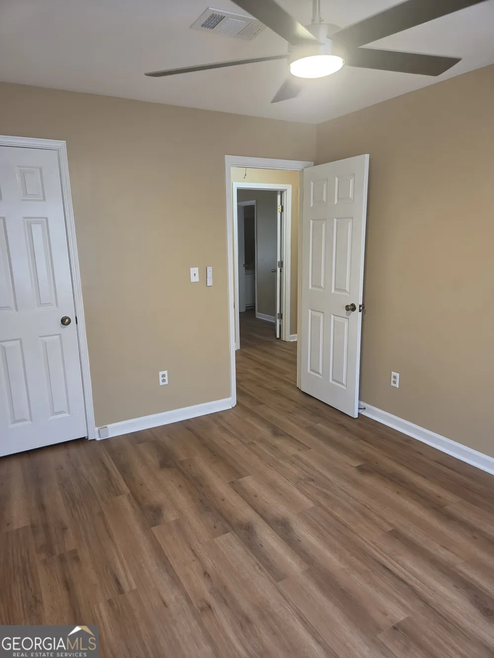 5595 Wells CIR Stone Mountain, GA 30087