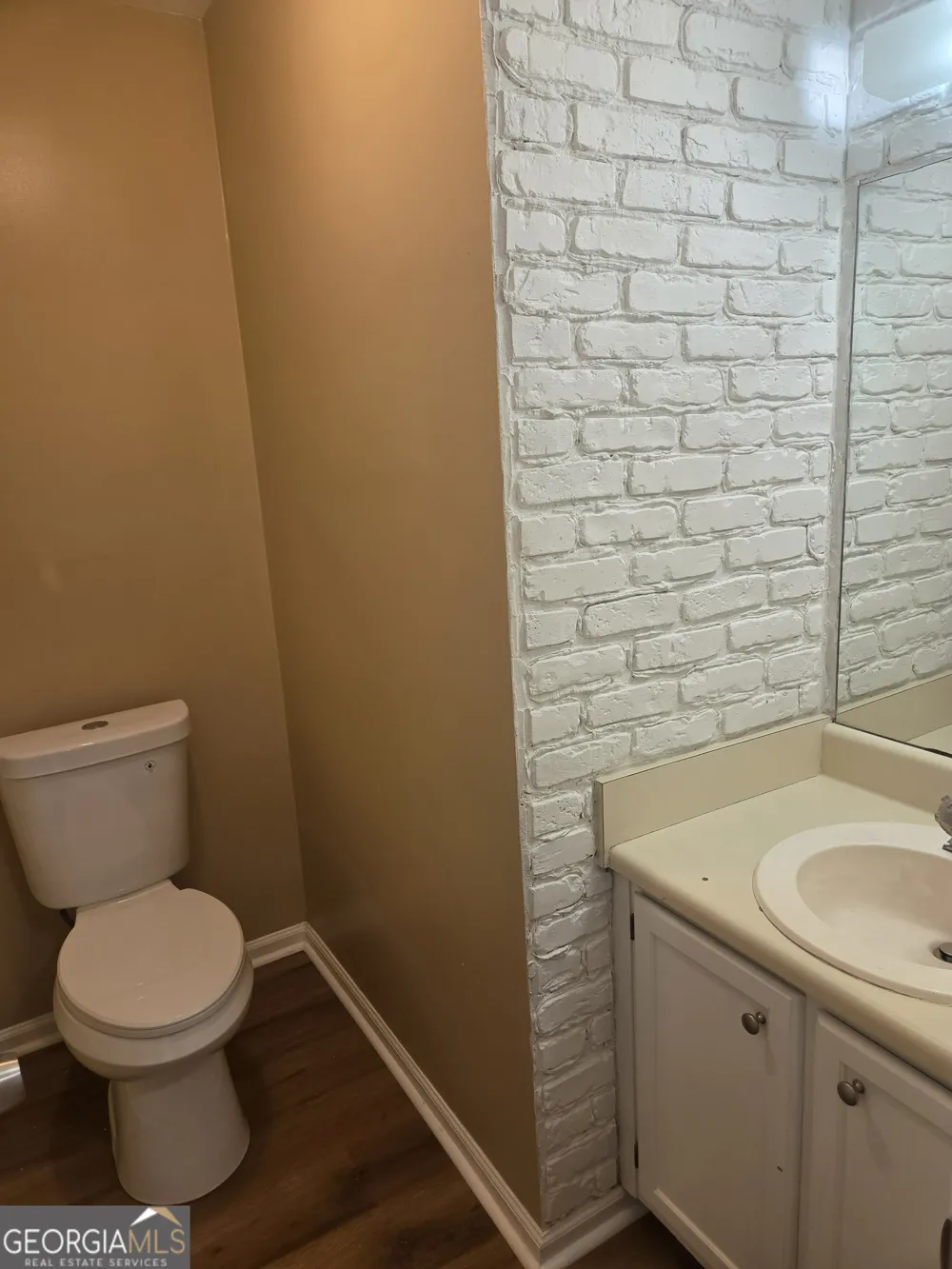 5595 Wells CIR Stone Mountain, GA 30087
