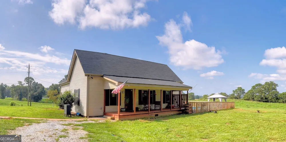 5525 Sandy Cross RD Carnesville, GA 30521