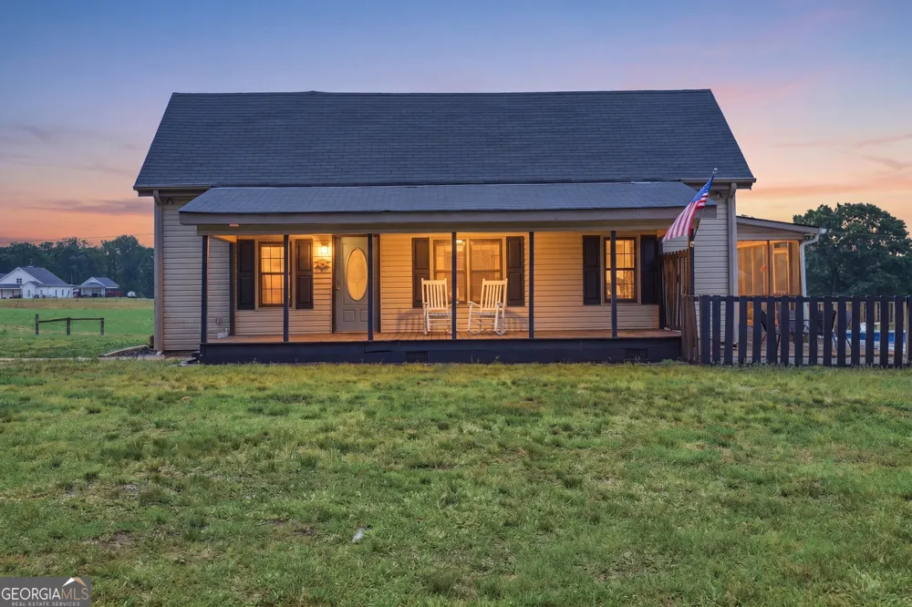 5525 Sandy Cross RD Carnesville, GA 30521