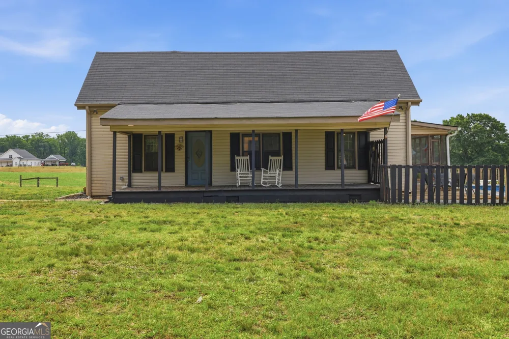 5525 Sandy Cross RD Carnesville, GA 30521