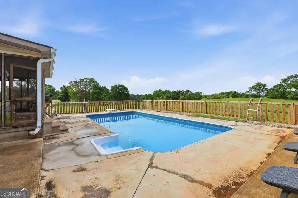 5525 Sandy Cross RD Carnesville, GA 30521
