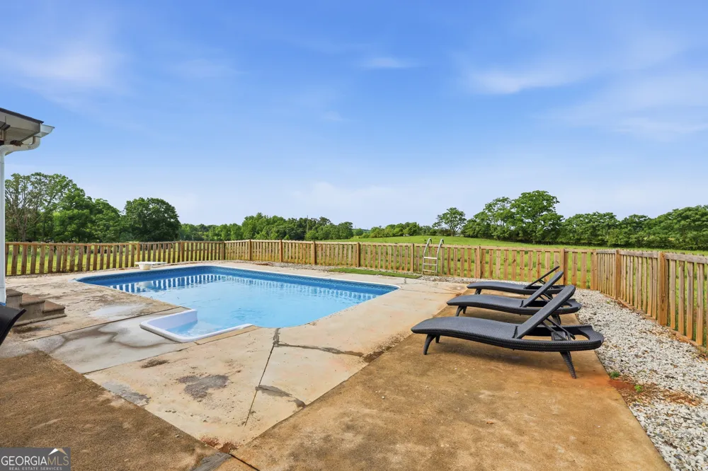 5525 Sandy Cross RD Carnesville, GA 30521