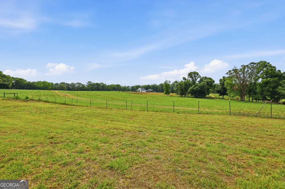 5525 Sandy Cross RD Carnesville, GA 30521