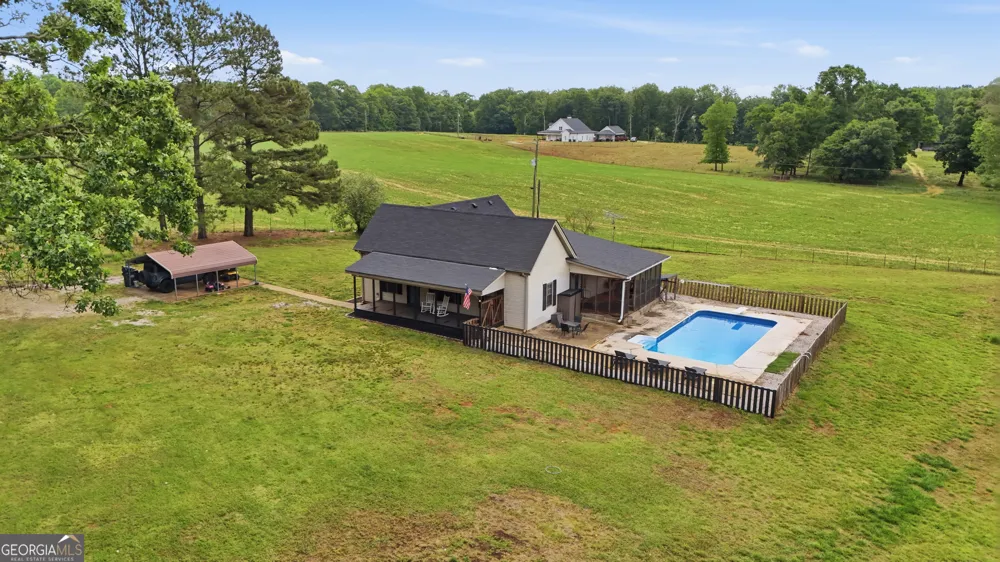 5525 Sandy Cross RD Carnesville, GA 30521