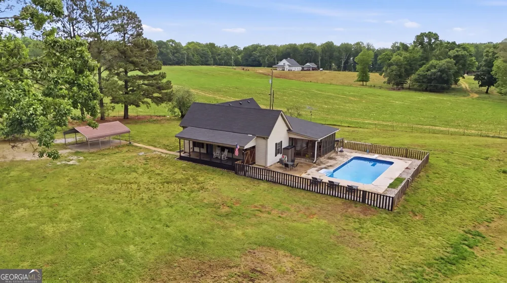 5525 Sandy Cross RD Carnesville, GA 30521