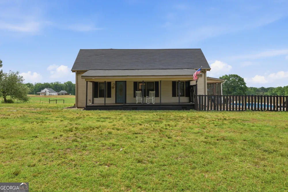 5525 Sandy Cross RD Carnesville, GA 30521