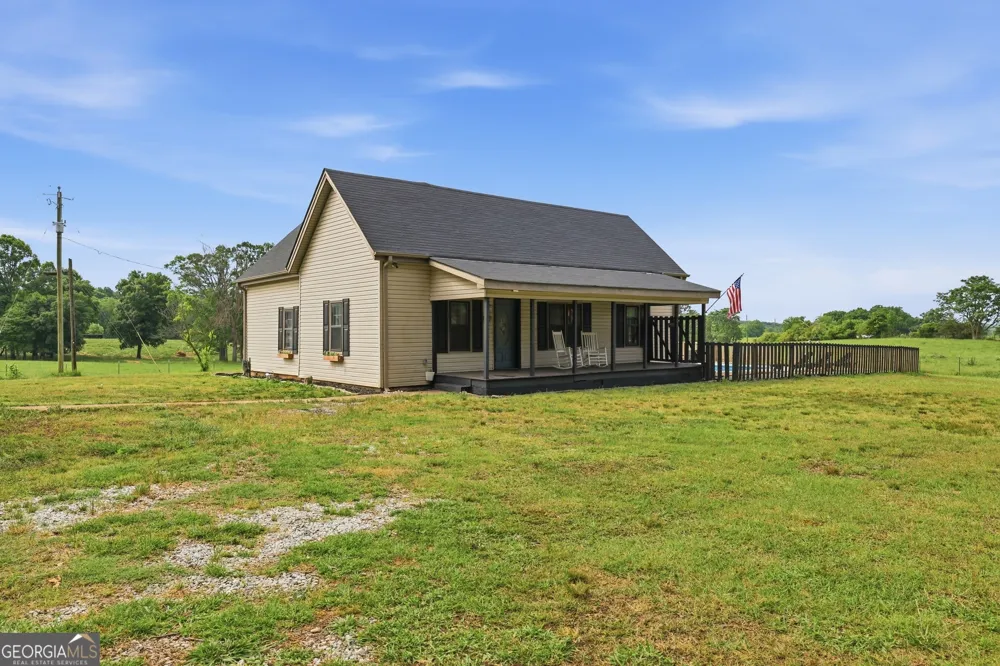 5525 Sandy Cross RD Carnesville, GA 30521