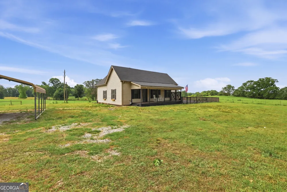 5525 Sandy Cross RD Carnesville, GA 30521