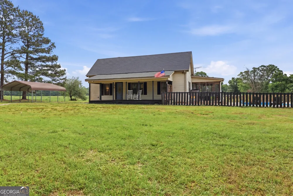 5525 Sandy Cross RD Carnesville, GA 30521