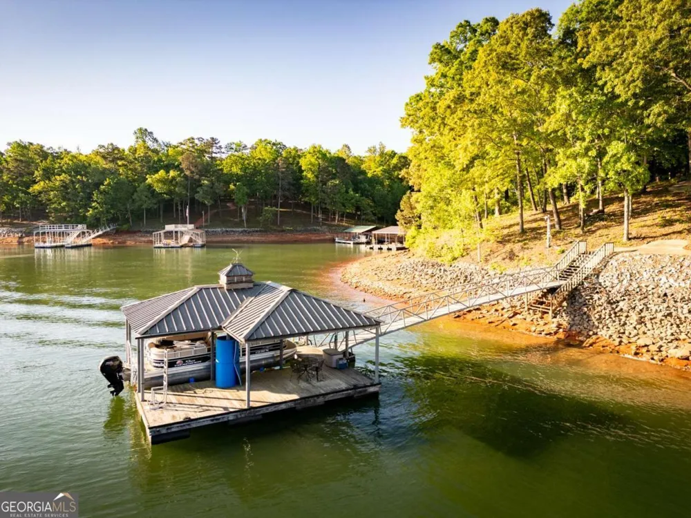 194 Sugar Cane DR Hartwell, GA 30643
