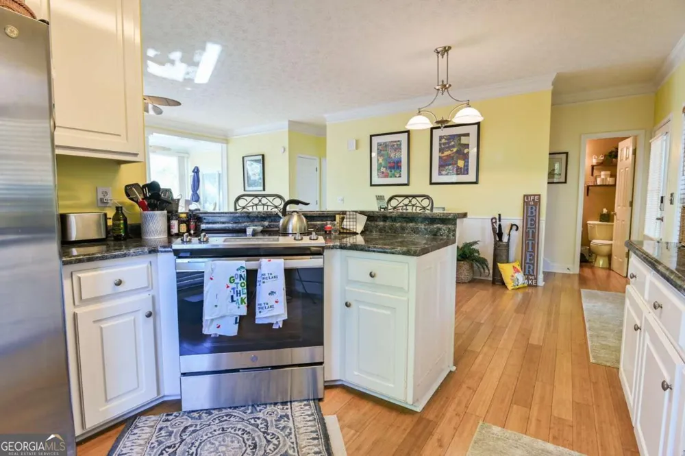 194 Sugar Cane DR Hartwell, GA 30643