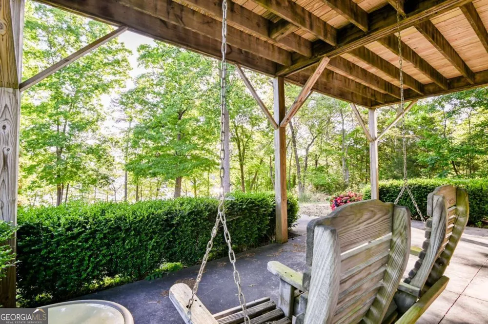 194 Sugar Cane DR Hartwell, GA 30643