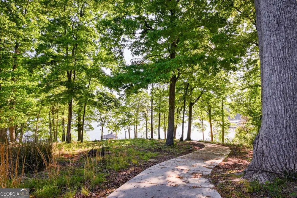 194 Sugar Cane DR Hartwell, GA 30643