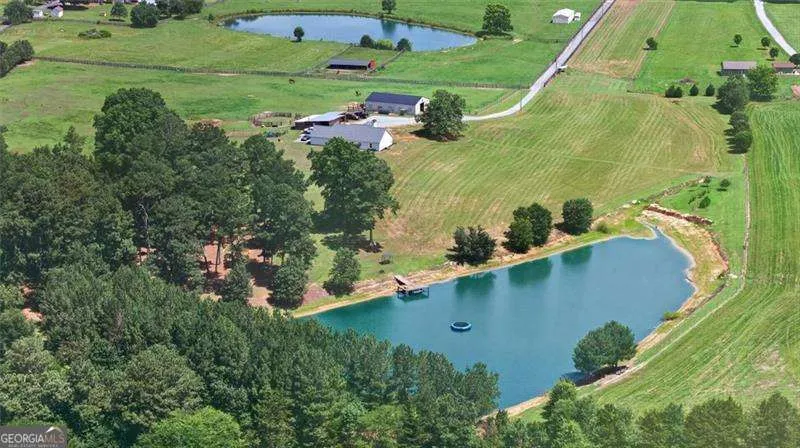 267 Hammond RD SE Calhoun, GA 30701