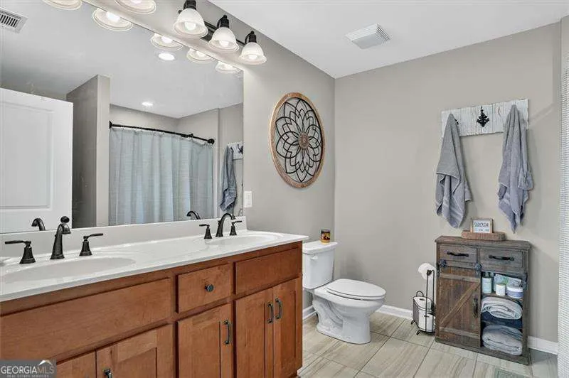 267 Hammond RD SE Calhoun, GA 30701