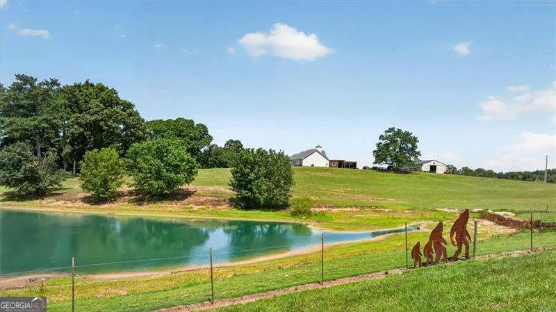 267 Hammond RD SE Calhoun, GA 30701