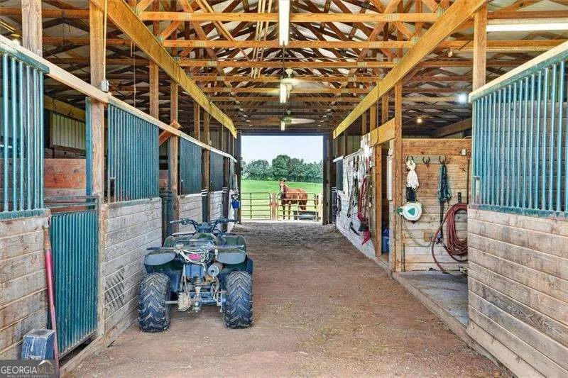 267 Hammond RD SE Calhoun, GA 30701