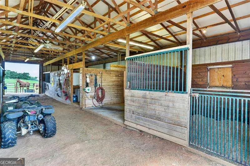 267 Hammond RD SE Calhoun, GA 30701